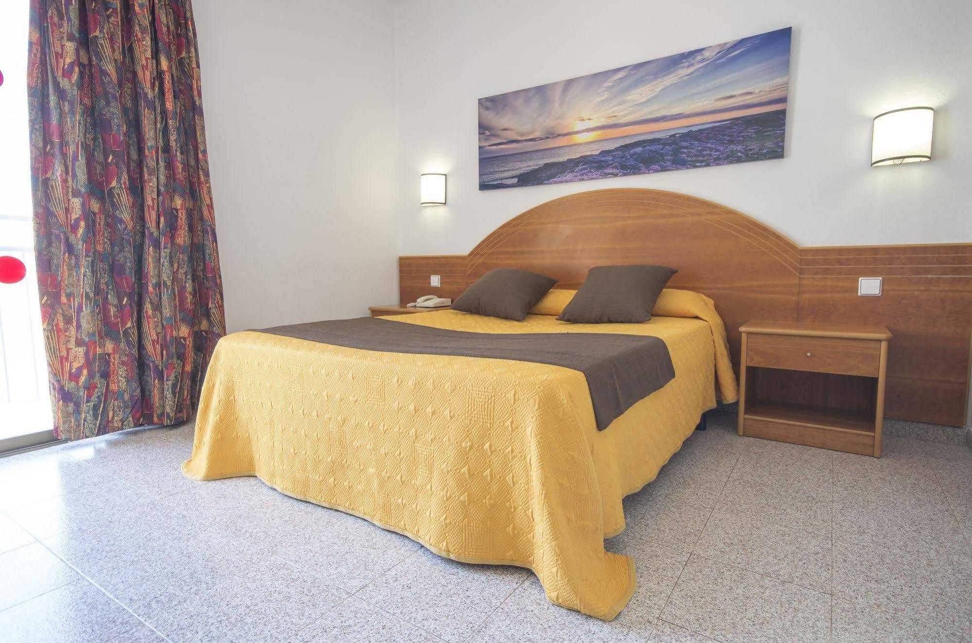 Hotel Brisa - Adults Only Sant Antoni de Portmany Zewnętrze zdjęcie